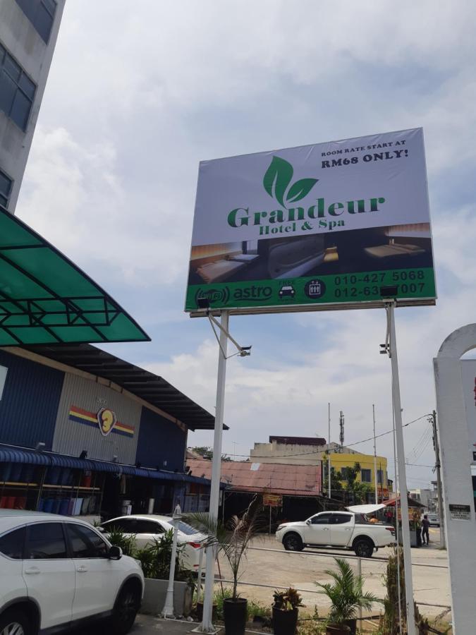 Grandeur Hotel And Spa Malacca Bagian luar foto